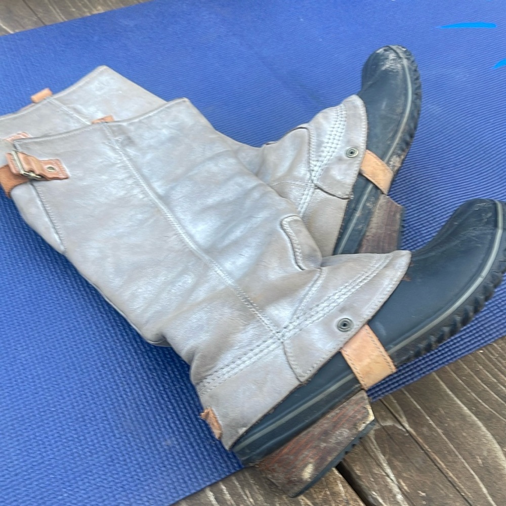 Sorel Sz 10 leather grey/rubber boots